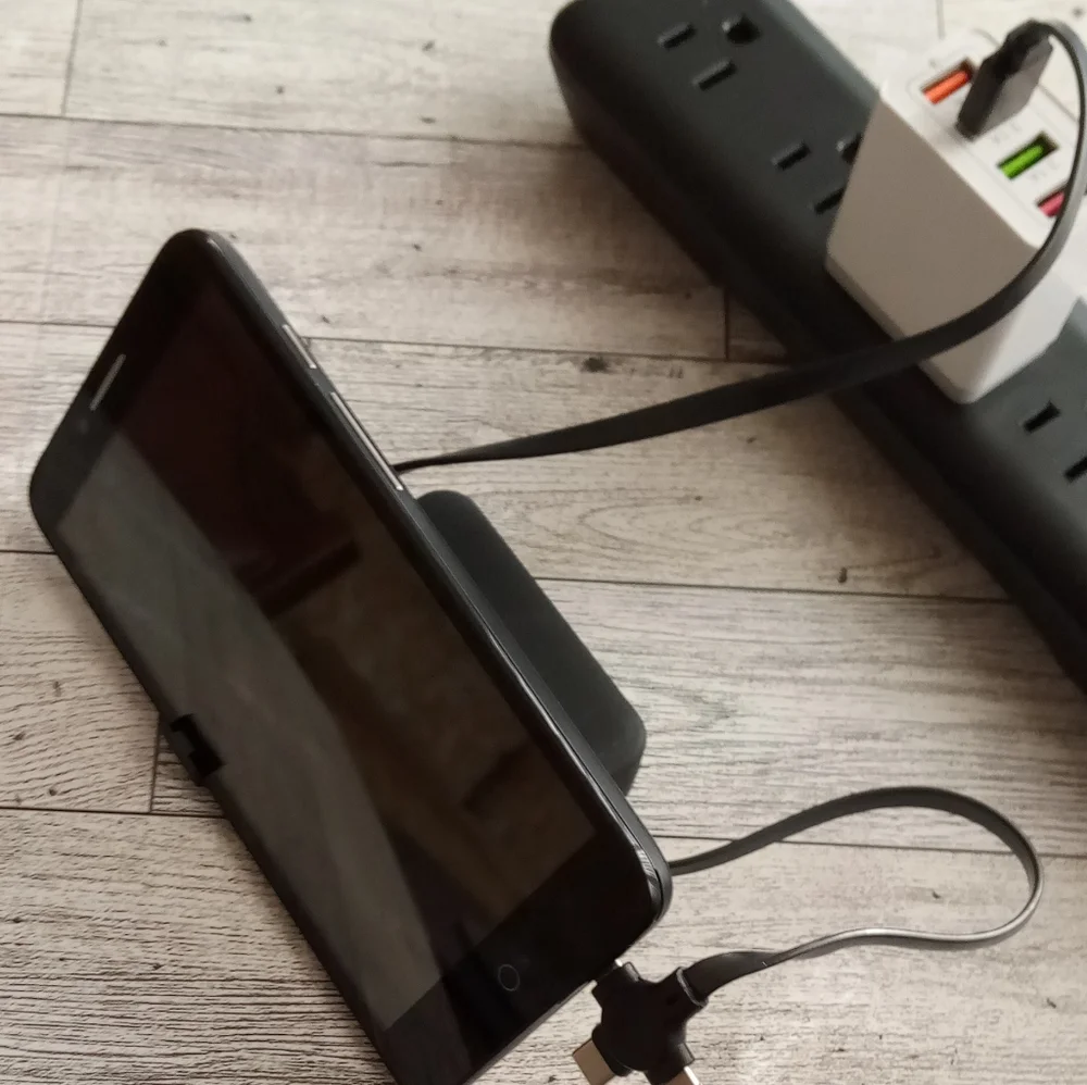 USB 3 IN 1 RETRACTABLE PHONE DATA CHARGING CABLE
